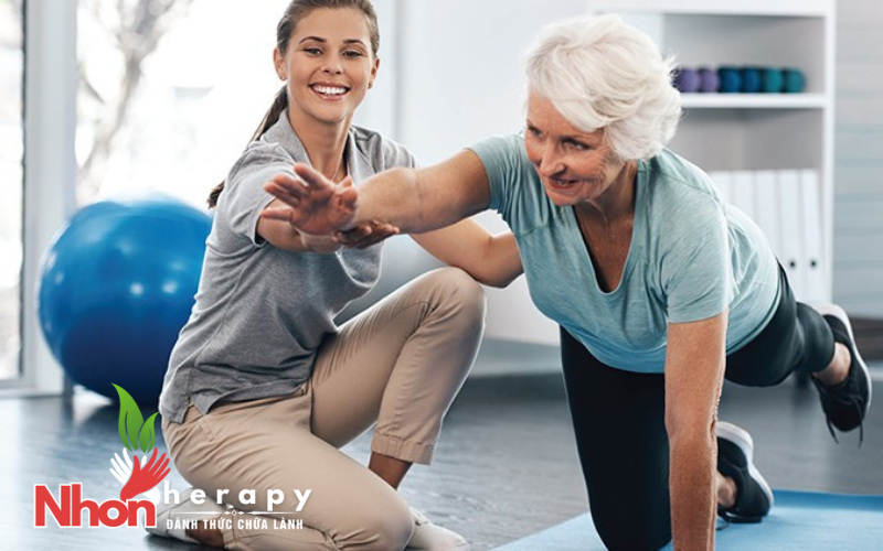 YOGA TRỊ LIỆU: PHƯƠNG PHÁP KẾT NỐI CƠ THỂ, TÂM TRÍ VÀ TINH THẦN